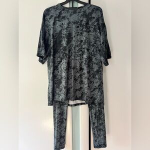 Fashion Nova “Chelsea Legging Set”